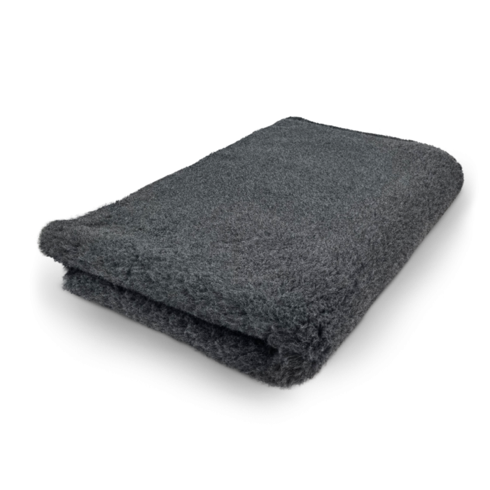 Vetbed Hondendeken voor honden, 28 mm poolhoogte, comfortabel, duurzaam en water- en vochtafstotend, hypoallergeen en antislip voor veiligheid, ademend materiaal voor optimale luchtcirculatie, geschikt voor bench, mand of werpkist, machinewasbaar tot 40°C en op maat te knippen, ideaal voor pups en volwassen honden, Dog - Expert webshop voor gespecialiseerd hondenmateriaal