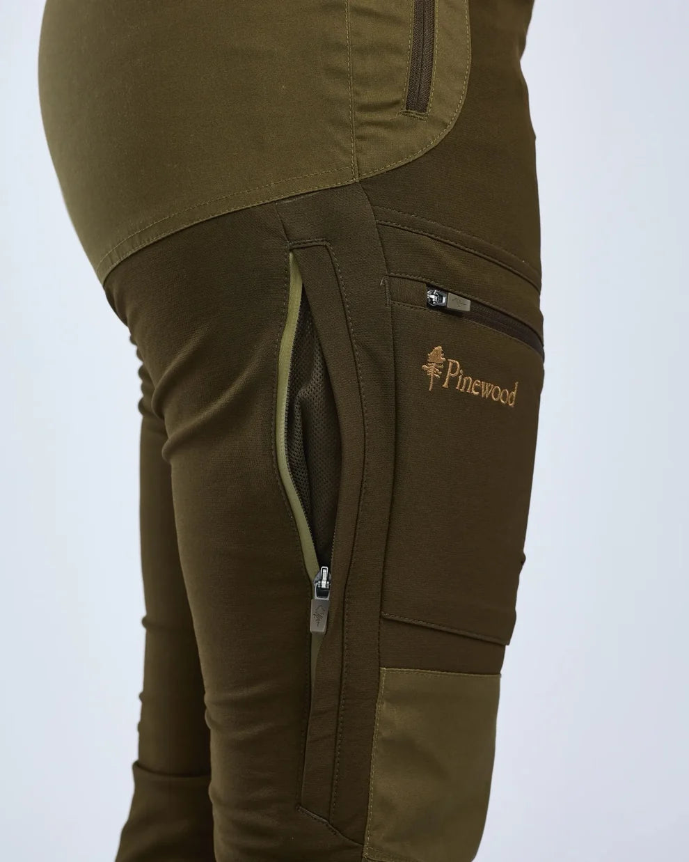 Pinewood Finnveden Hybrid Extreme Trousers Dark Olive waterdichte outdoorbroek met 4-way stretch, winddichte jachtbroek en wandelbroek met ademend membraan voor trekking en outdoor, Dog - Expert webshop voor gespecialiseerd hondenmateriaal