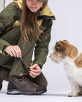 Pinewood Telluz regenbroek dames in Moss Green, waterdichte en ademende 3-laags overbroek voor wandelen en outdoor, Dog - Expert webshop voor gespecialiseerd hondenmateriaal