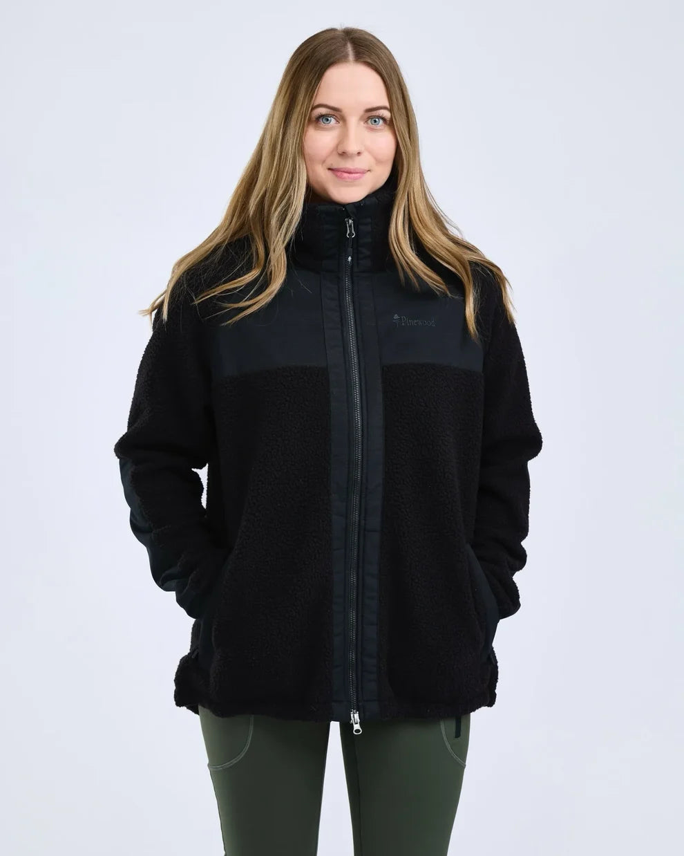 Pinewood Pile Fleece Jas voor dames in moss green of zwart, warme zachte fleecejas met wolachtige look voor outdoor, wandelen en jacht, Dog - Expert webshop voor gespecialiseerd hondenmateriaal