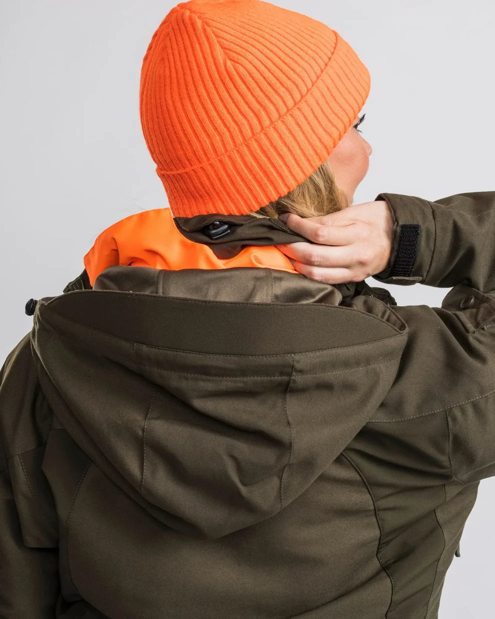 Pinewood Hunter Pro Xtreme 2.0 dames jachtjas moss green, waterdichte outdoorjas voor actieve jacht ,Dog - Expert webshop voor gespecialiseerd hondenmateriaal