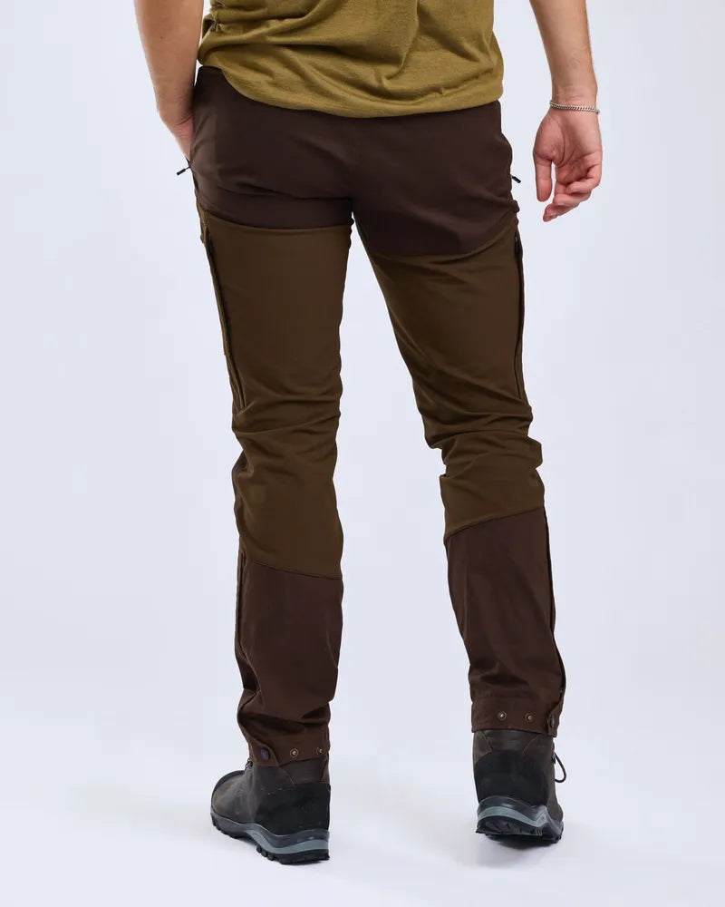 Pinewood Finnveden Hybrid Trousers Dark Brown outdoorbroek met 4-way stretch, comfortabele hybride wandelbroek voor heren en dames voor jacht, trekking, hondentraining en outdooractiviteiten, Dog - Expert webshop voor gespecialiseerd hondenmateriaal