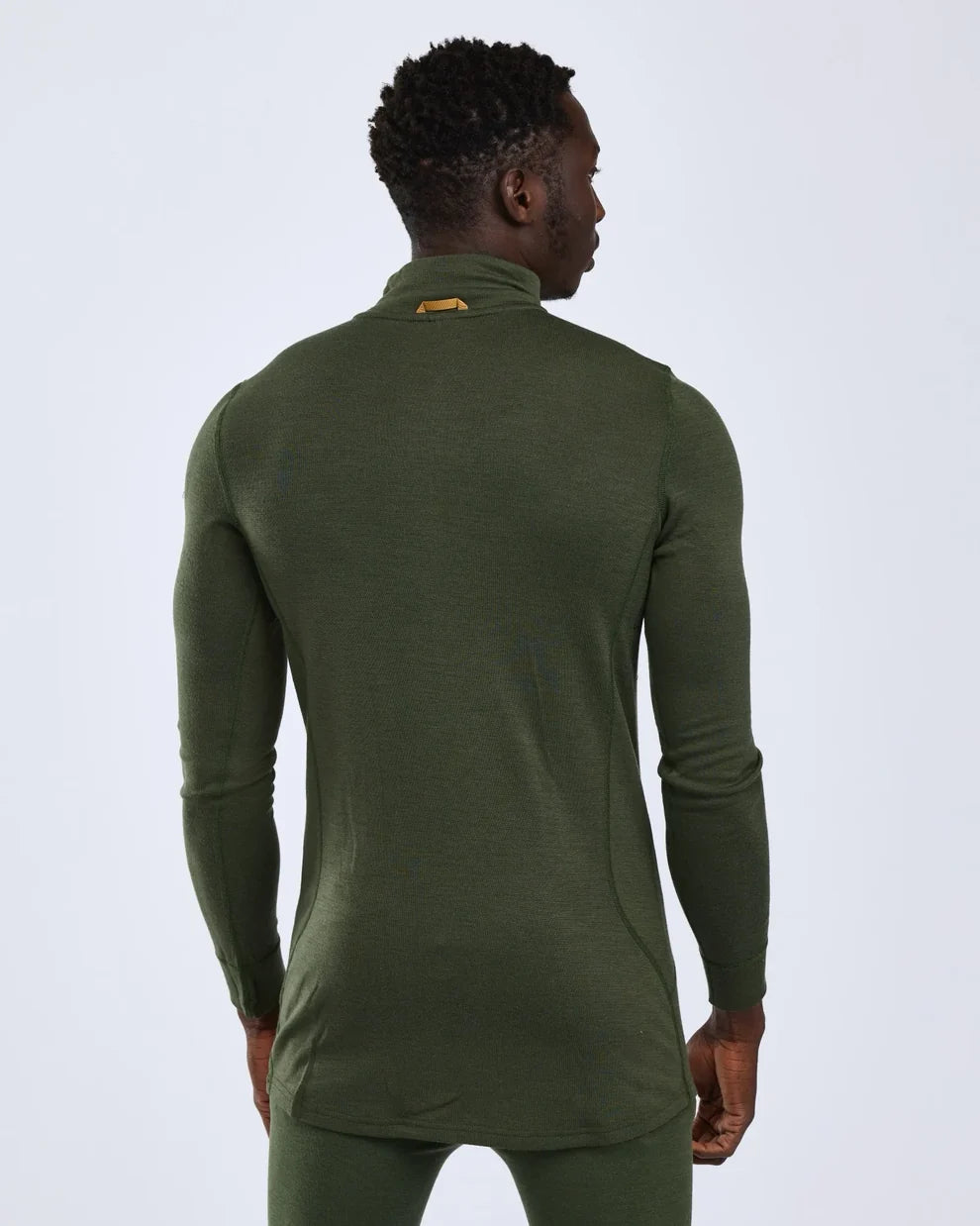 Pinewood Abisko Merino Base Layer Half Zip heren thermoshirt in Dark Mossgreen, warme merino baselayer met bamboevezels voor jacht, wandelen, wintersport en outdooractiviteiten, Dog - Expert webshop voor gespecialiseerd hondenmateriaal