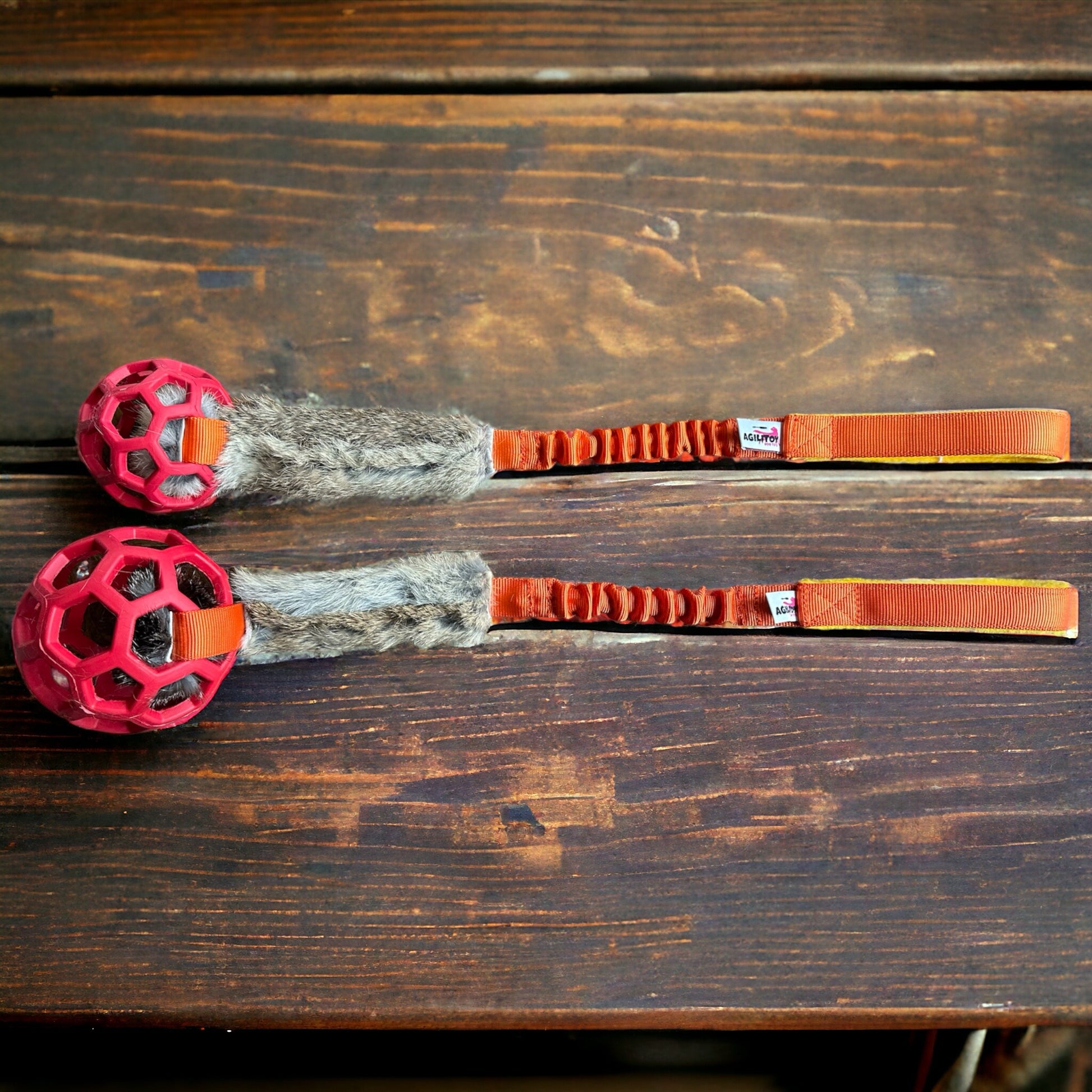 Hondenspeelgoed bungee met rubberen gatenbal en konijnenbont