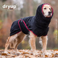 DRYUP CAPE hondendroogcape van 100% katoen – snelle vochtabsorptie, vangt modder, zand en losse haren op, herbruikbaar en machinewasbaar, ideaal voor alle rassen na wandelen, zwemmen of douchen, Dog - Expert webshop voor gespecialiseerd hondenmateriaal,