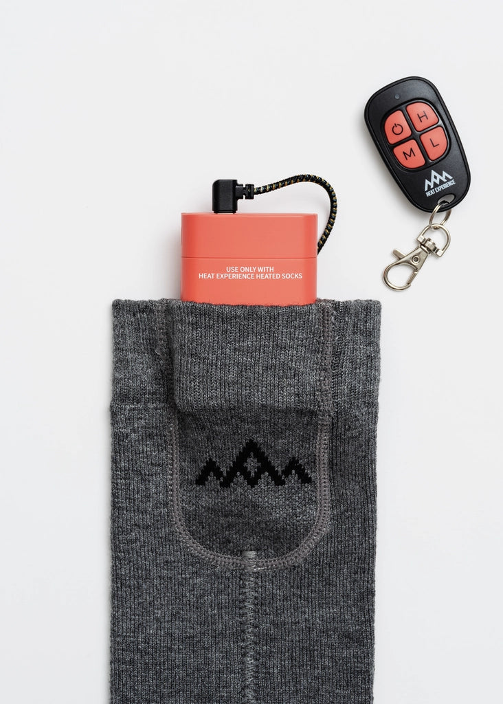 HeatX Heated Everyday Socks V2 verwarmde sokken met batterij in olijfgroen, met merinowolmix, 3 warmtestanden en actieve teenverwarming voor warme voeten tijdens wandelen, wintersport, hondensport en outdooractiviteiten,Dog - Expert webshop voor gespecialiseerd hondenmateriaal